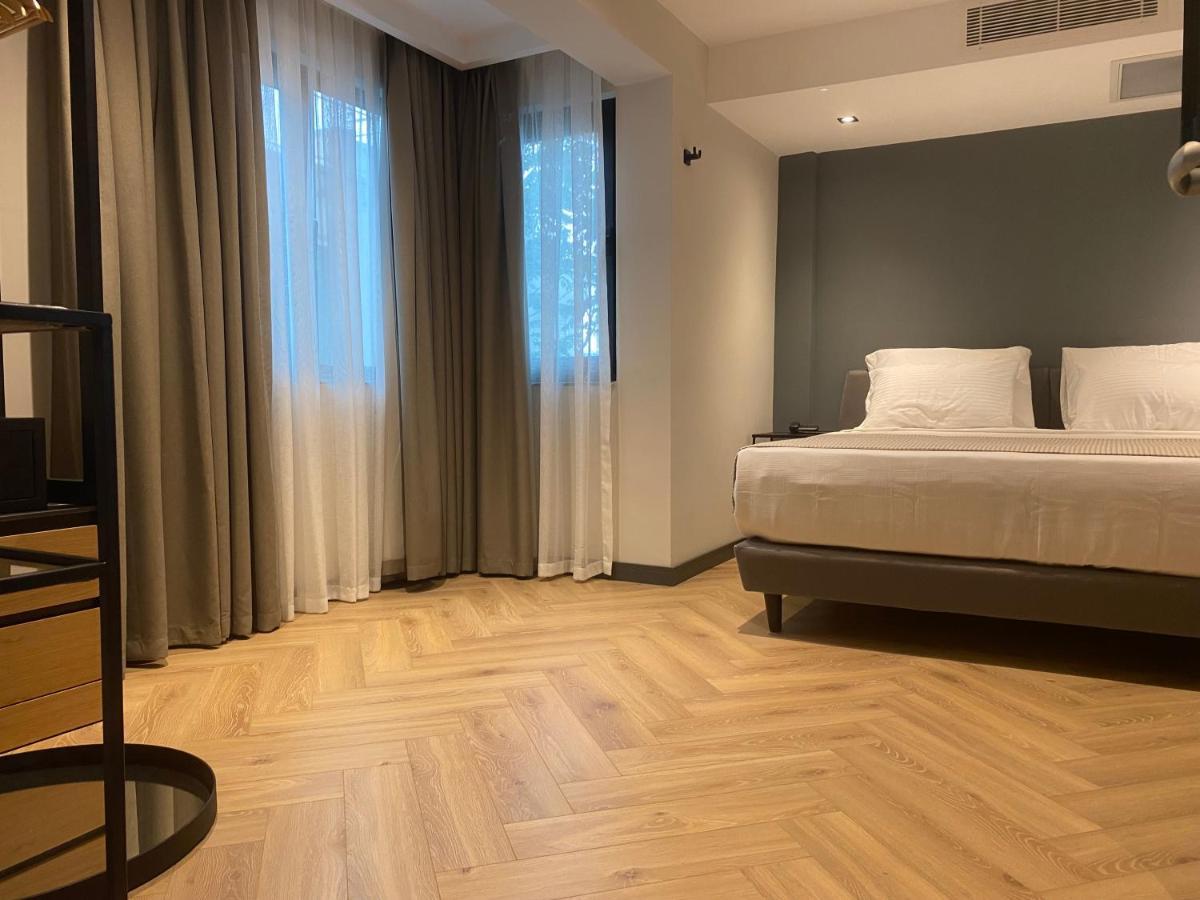 In The Middle Hotel Анталия Екстериор снимка