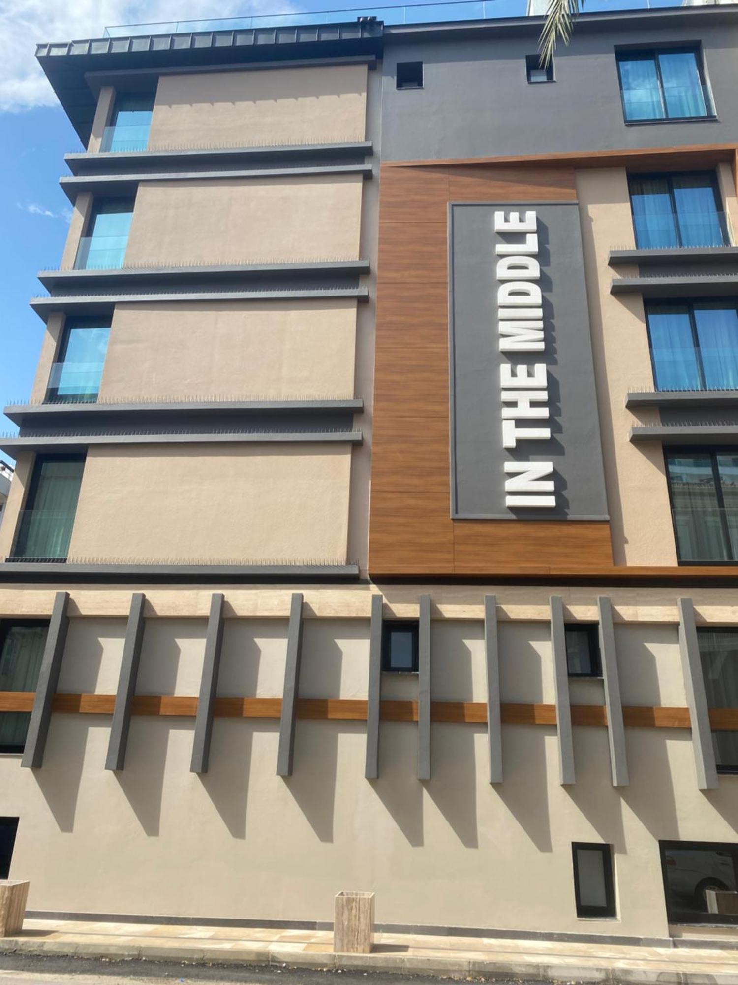 In The Middle Hotel Анталия Екстериор снимка